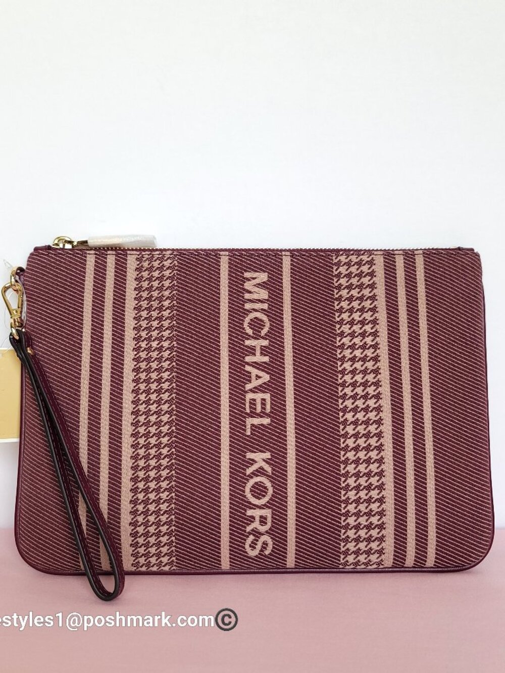 MICHAEL KORS Jet Set Signature Jacquard Large Zip Pouch Wristlet-Dark Berry⭐ - Picture 4 of 15
